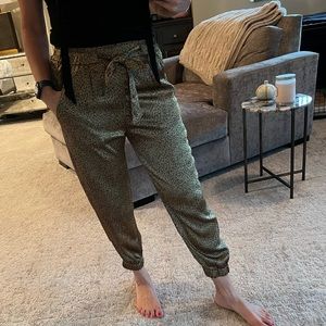 Joie Joggers - Size Small